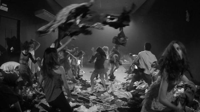 Cena de "Vagabundos" (foto de Alex Hermes)