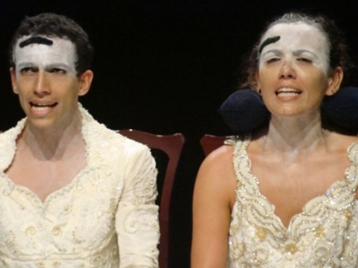 Guilherme Morais e Ana Luisa Santos em "Trans".